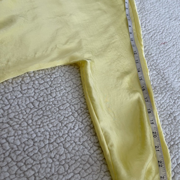 Philosophy Yellow V Neck 100% Polyester Blouse - Picture 13 of 15